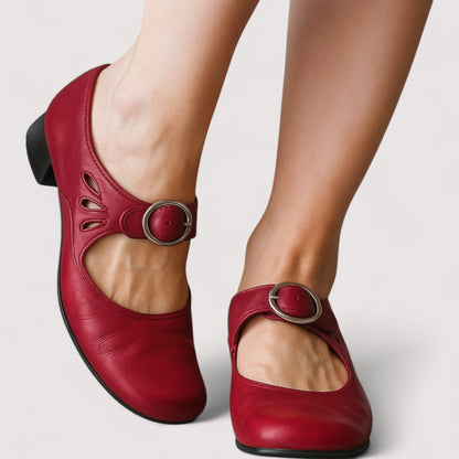 Clara | Escote elegante en ecopiel
