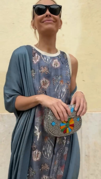 Floralia | Elegante vestido largo con chal a juego