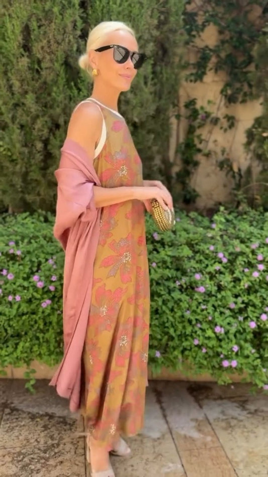 Flora | Elegante vestido largo con chal a juego